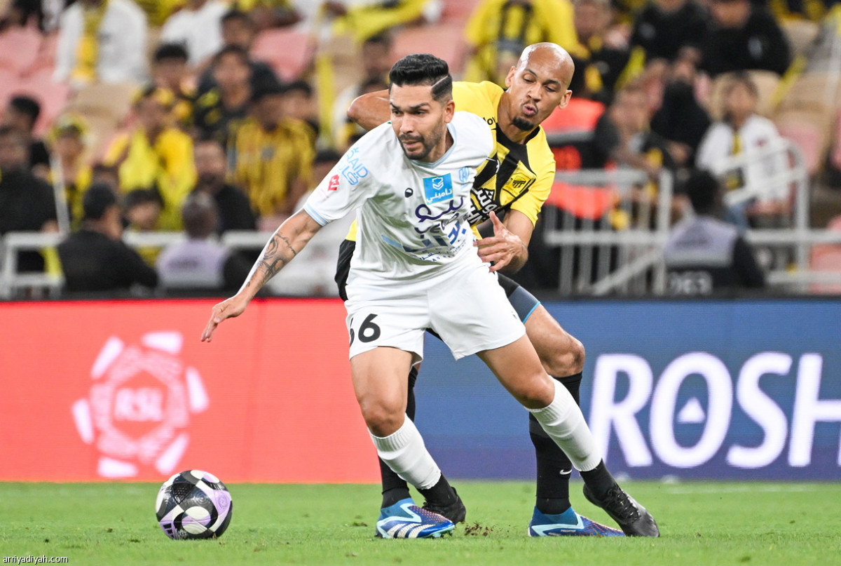 الأخدود يربك الاتحاد