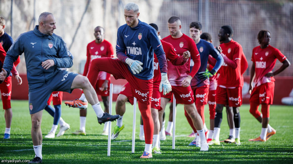 بوكونيولي: نتسلح بالذكاء أمام باريس