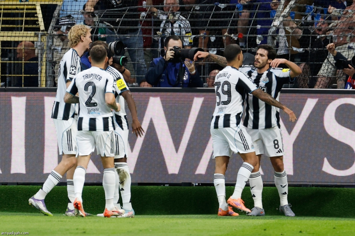 نيوكاسل يستعرض