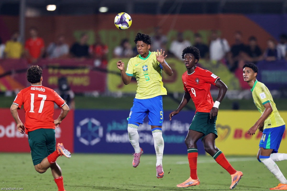 نهائي تاريخي