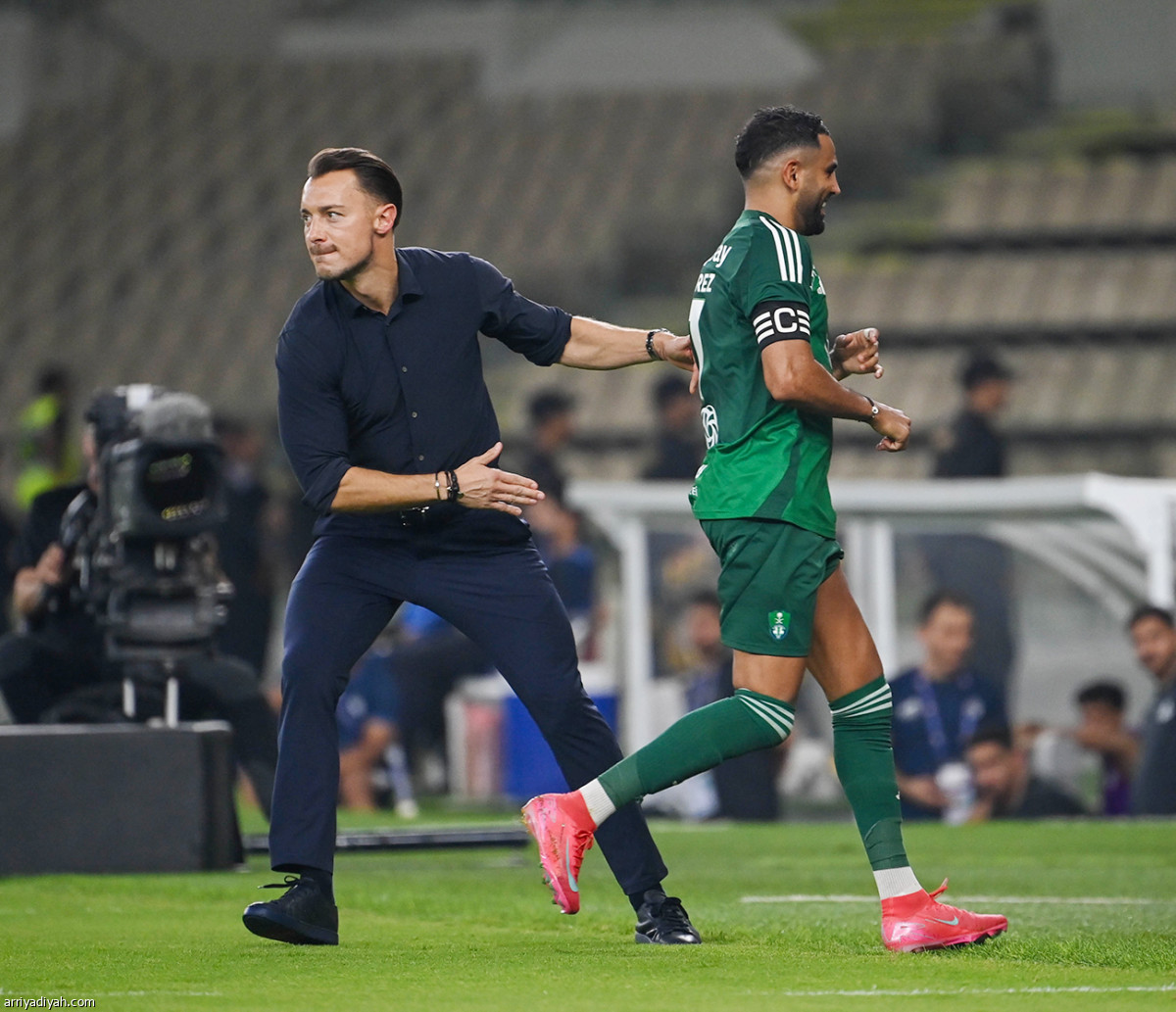 محرز.. رائعة جديدة