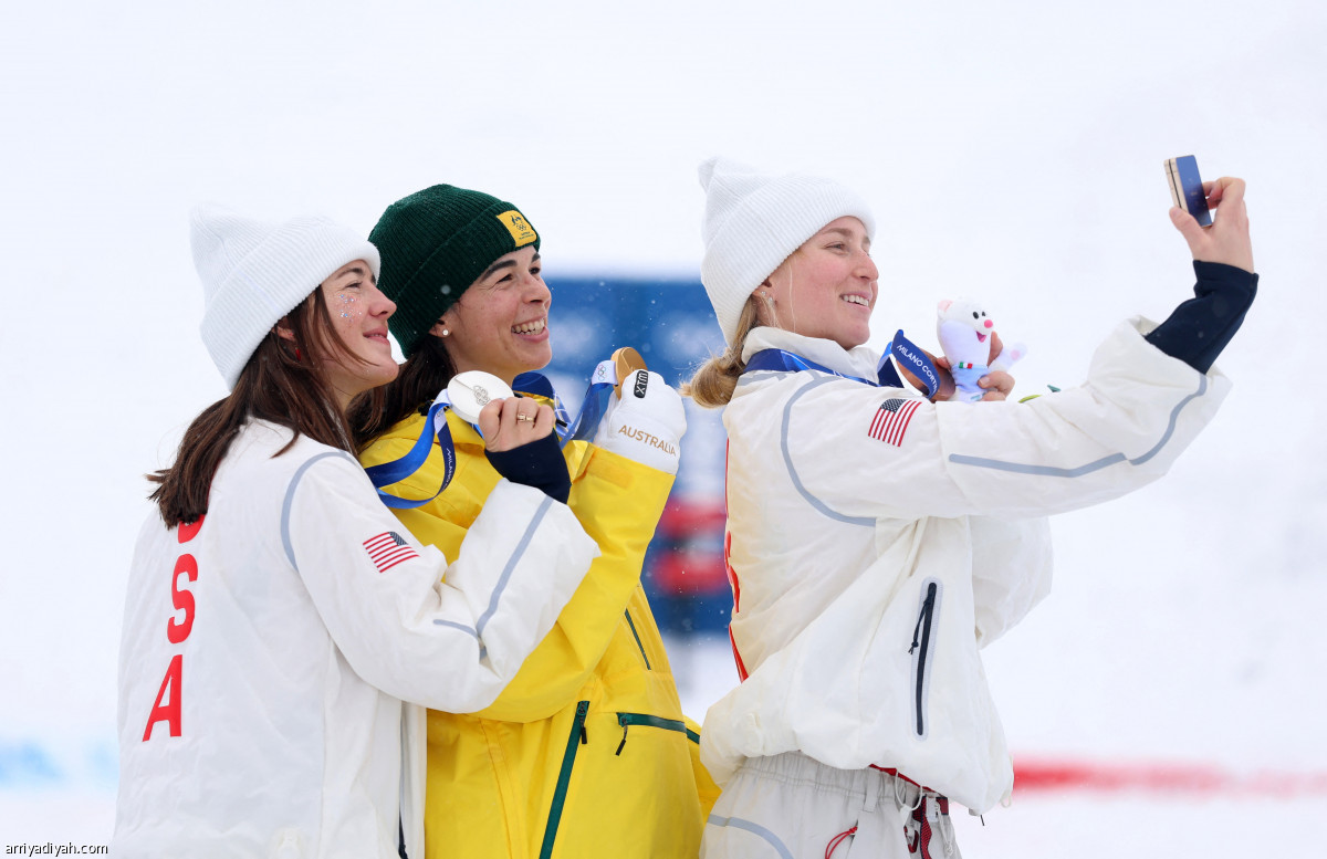 جاكارا.. بطلة التزلج الحر