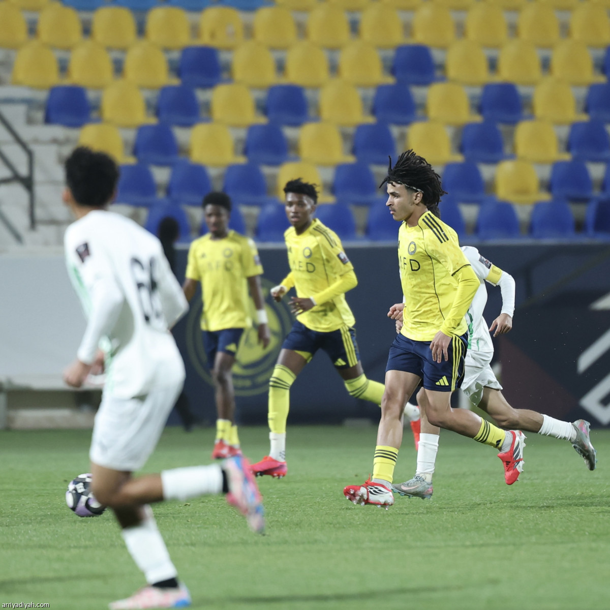 جيسوس يتابع