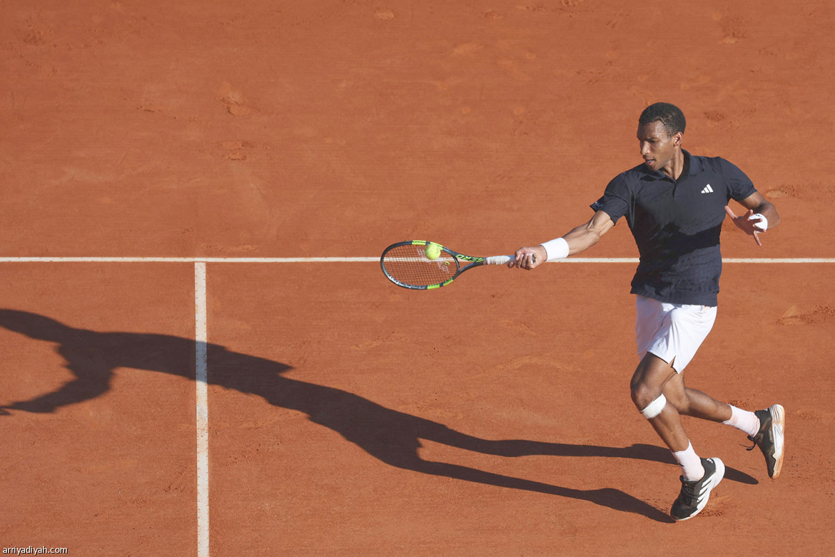 انسحاب وتأهل