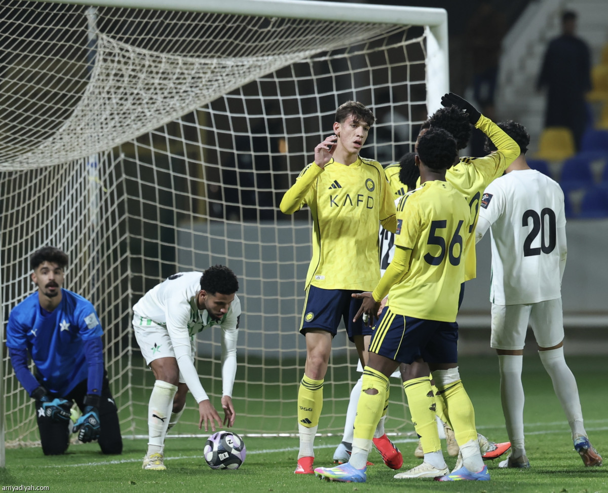 جيسوس يتابع