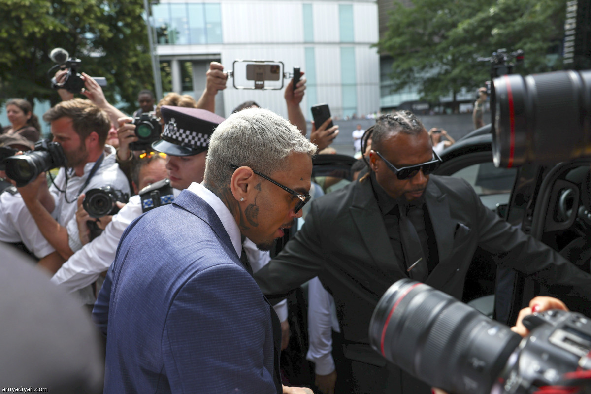 براون يدافع