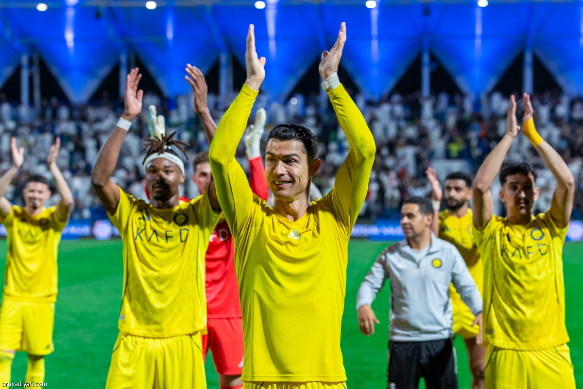 الاحتفال يعود