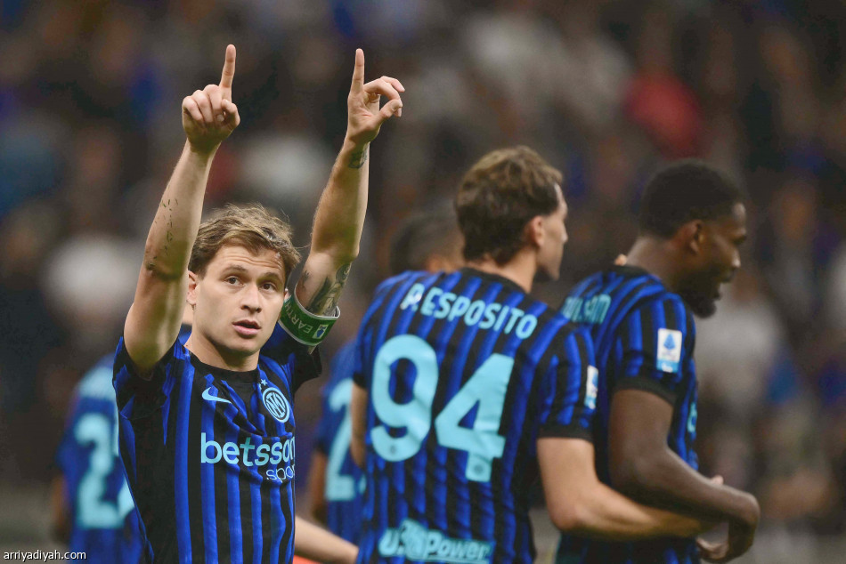 إنتر يعاقب كالياري بثلاثية.. ويلامس اللقب