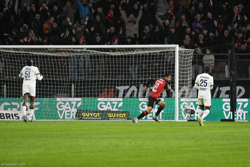 بثلاثية.. رين يوقف انتصارات باريس