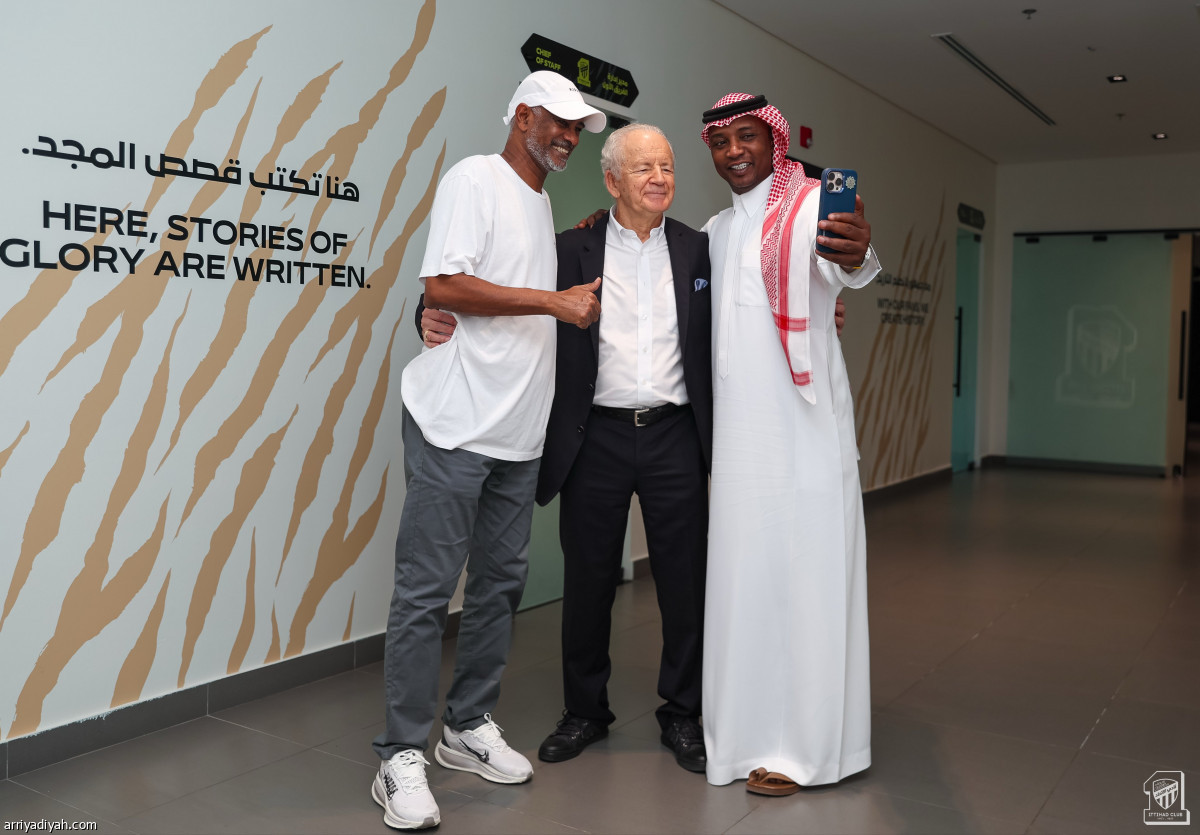 ديميتري يزور «النمور»