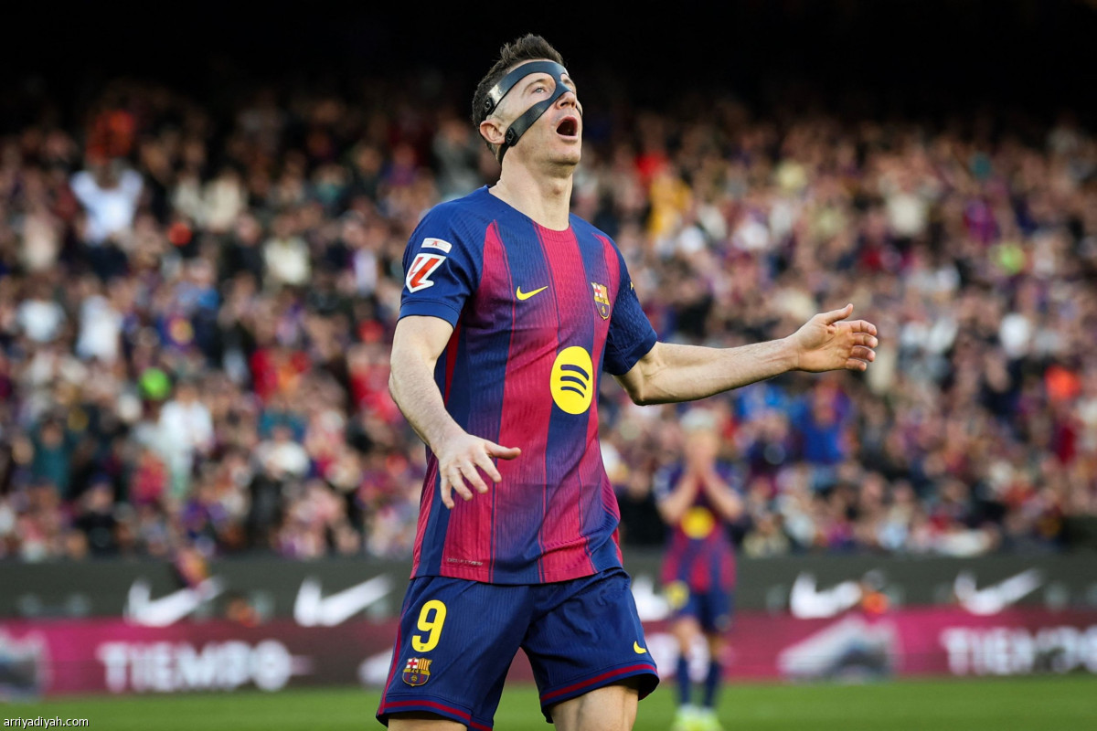 البرشا يستعرض