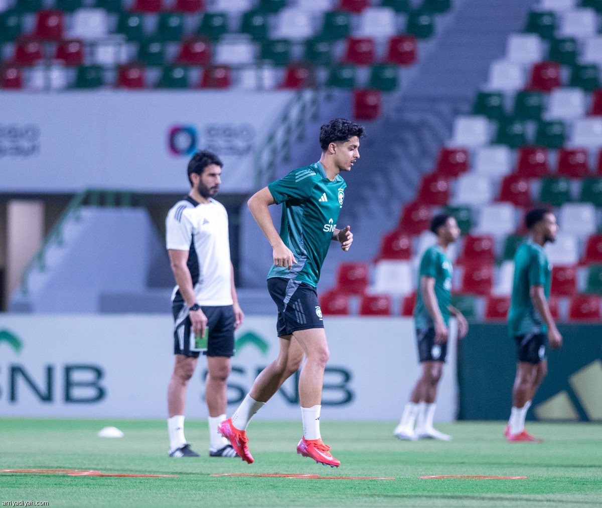 الأخضر.. تحضيرات مكثفة