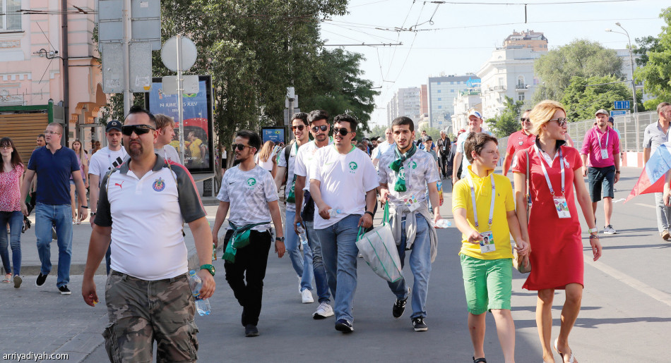 السعوديون.. 
أدوار إيجابية خارج الملاعب