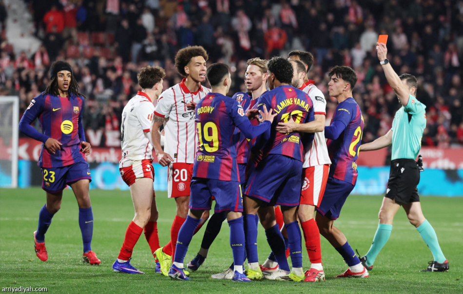 جيرونا يصدم برشلونة بثنائية.. ويهدي الريال الصدارة