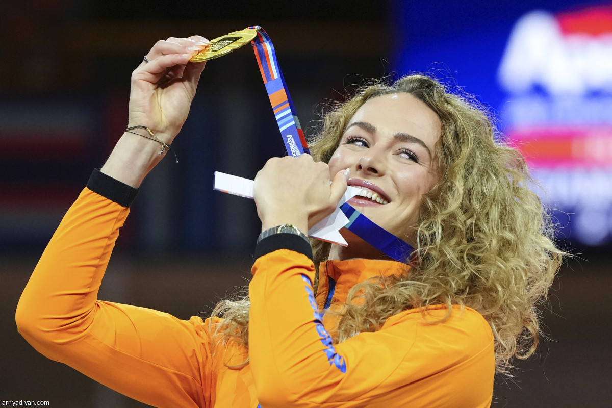 كلافر تحصد الذهب