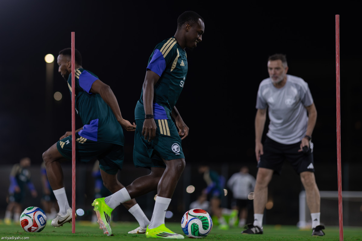 المعسكر الإعدادي يبدأ