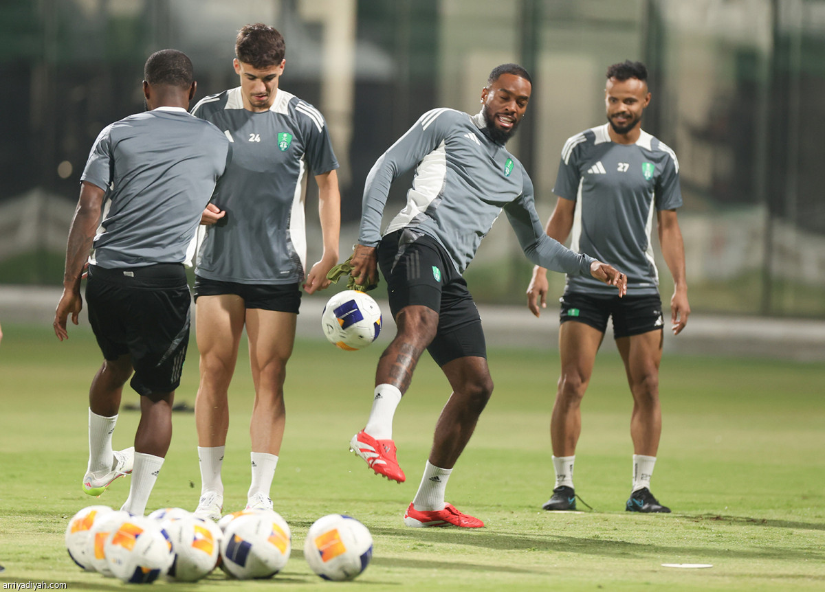 الأهلي يتأهب