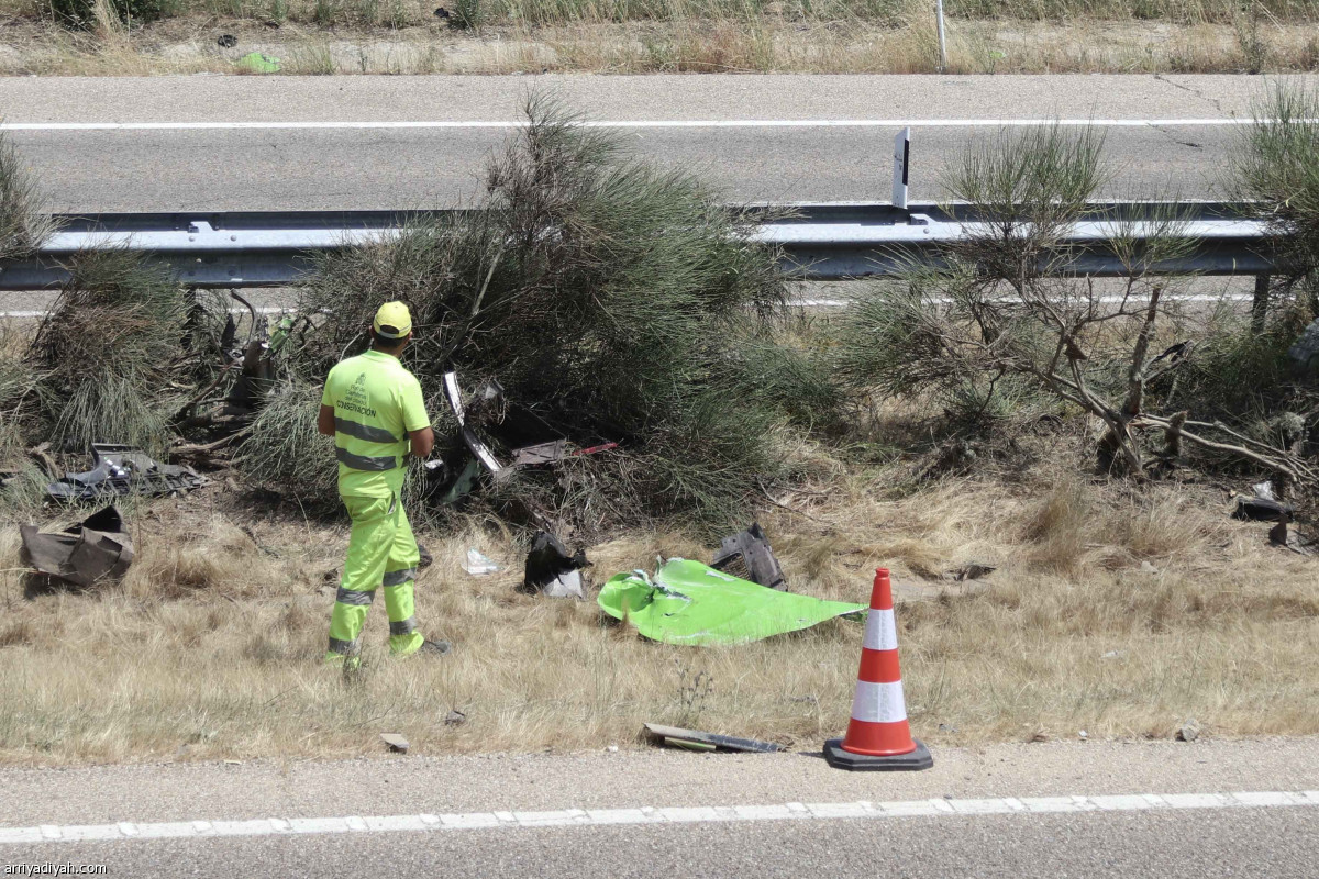 حطام وأحزان