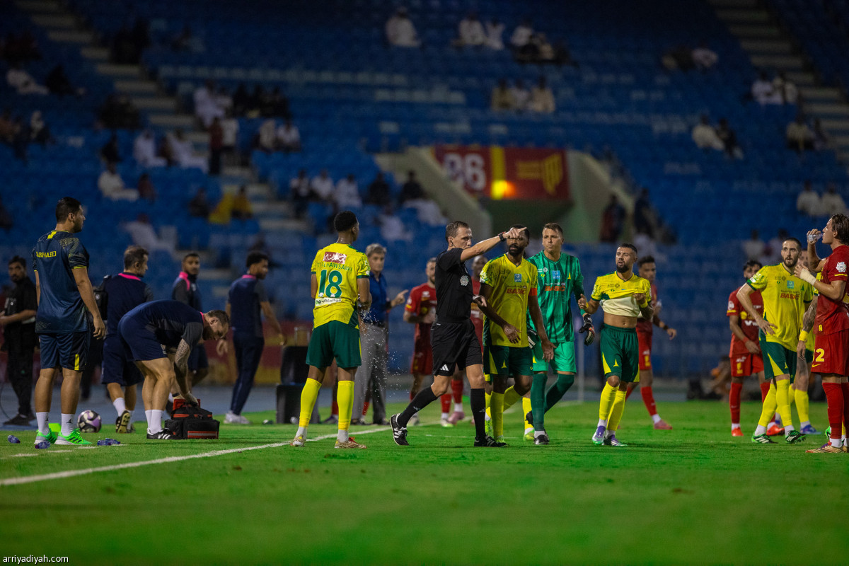 القادسية يصدم الخليج