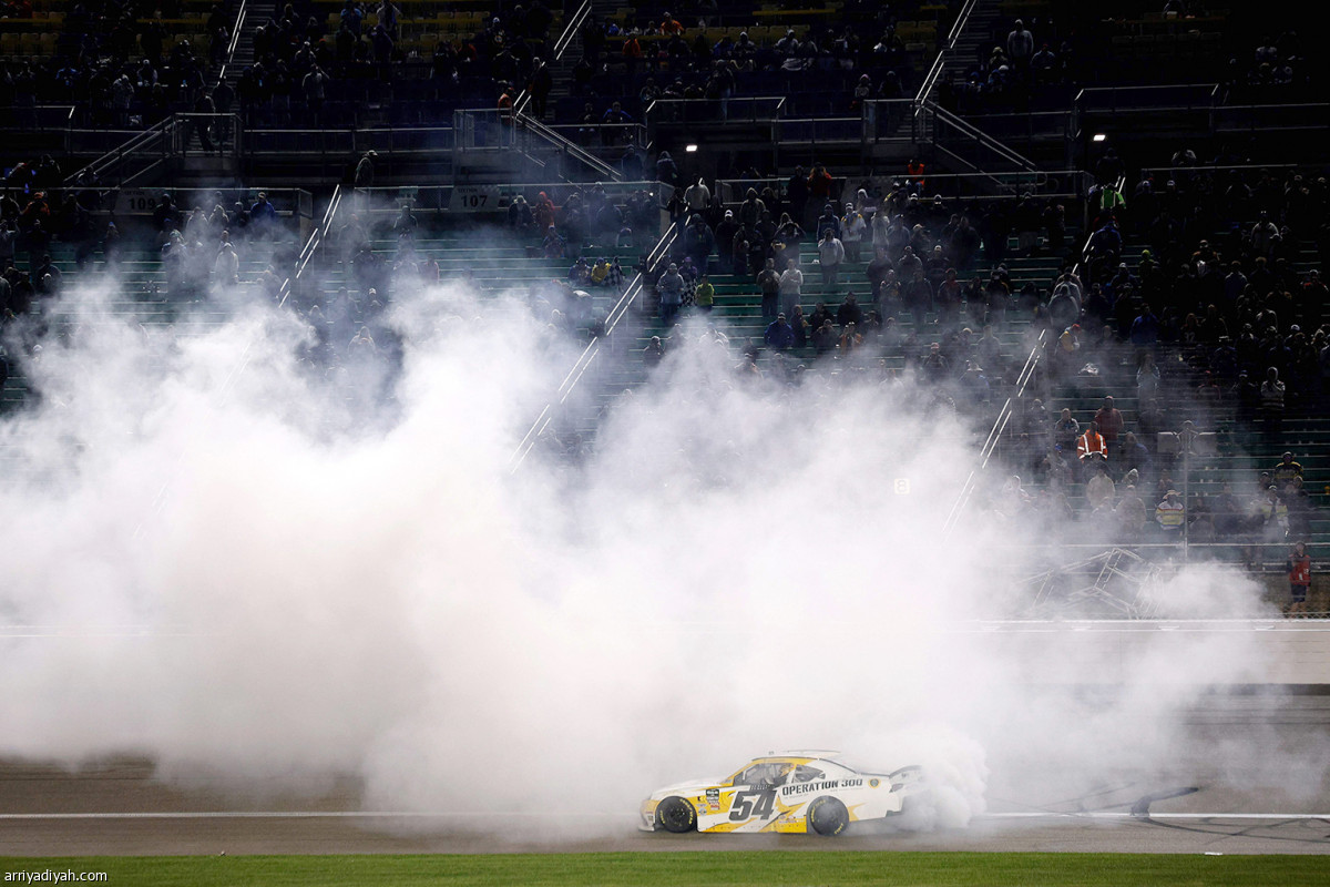 جراي بطل السيارات