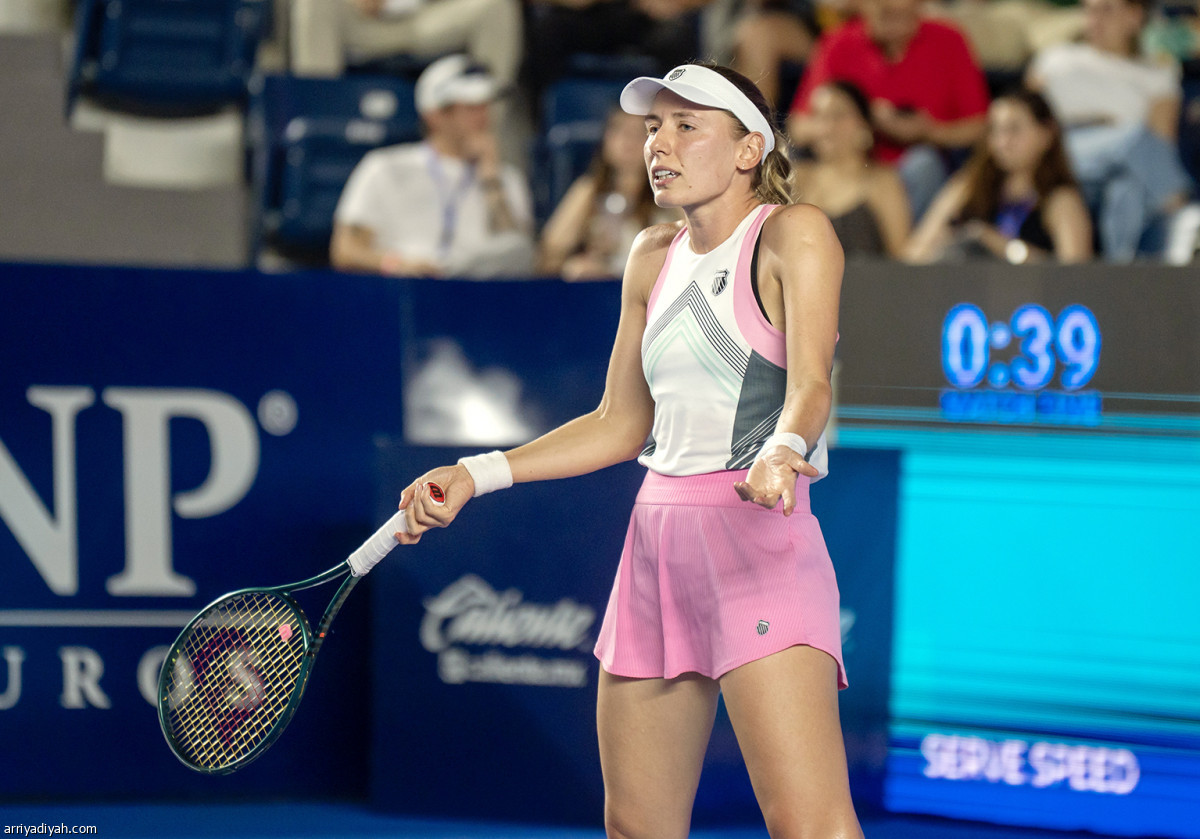 إيكاترينا تعبر