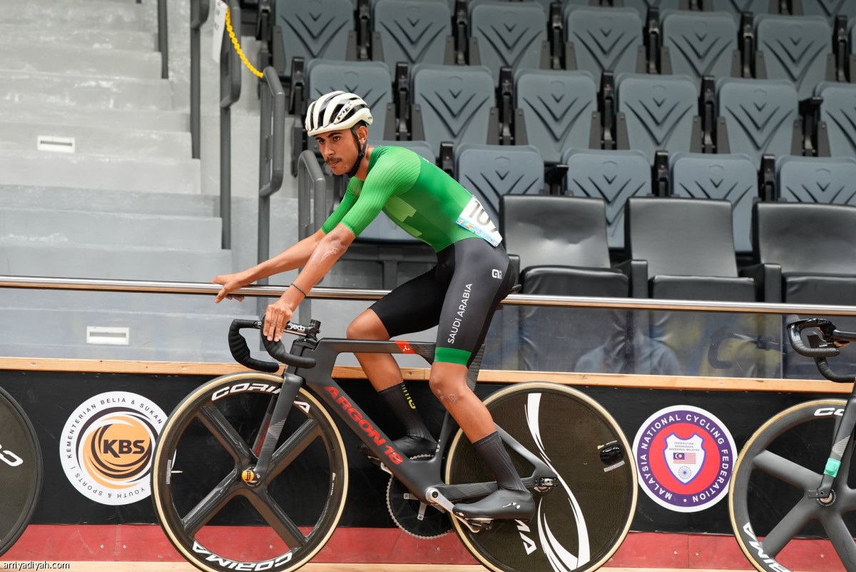 الخليفة.. الثامن آسيويا