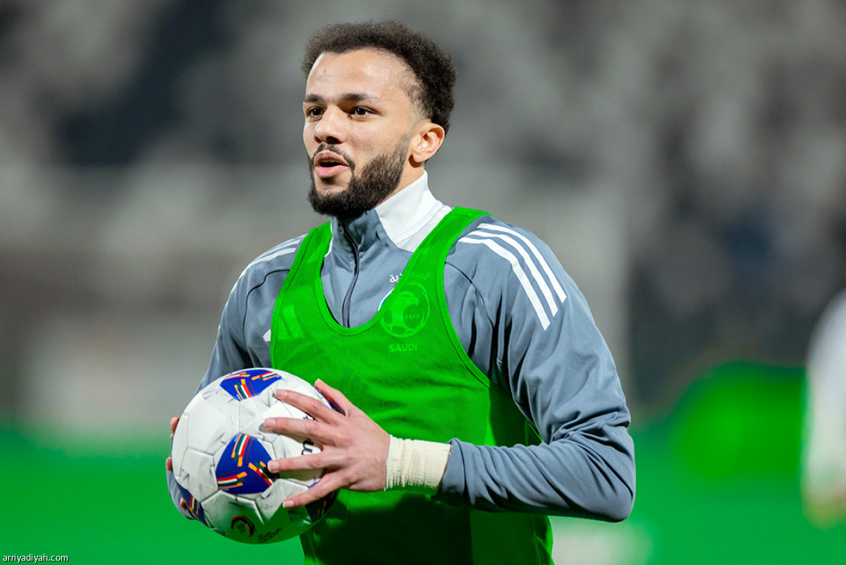 «الأخضر» ينطلق